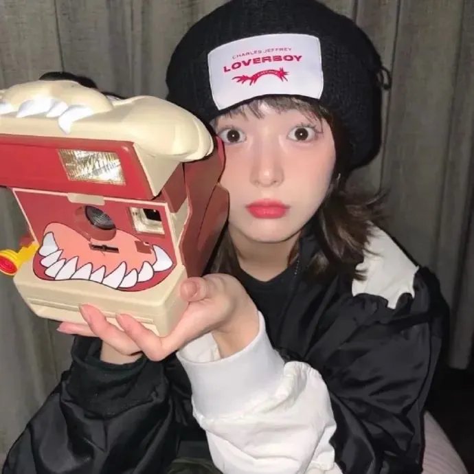 黄蜂女